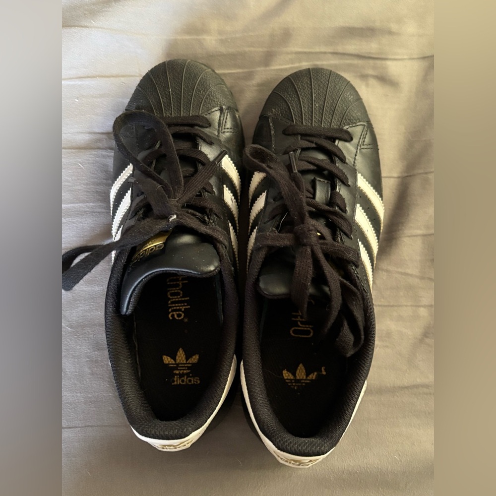 Adidas Superstar Sneakers
